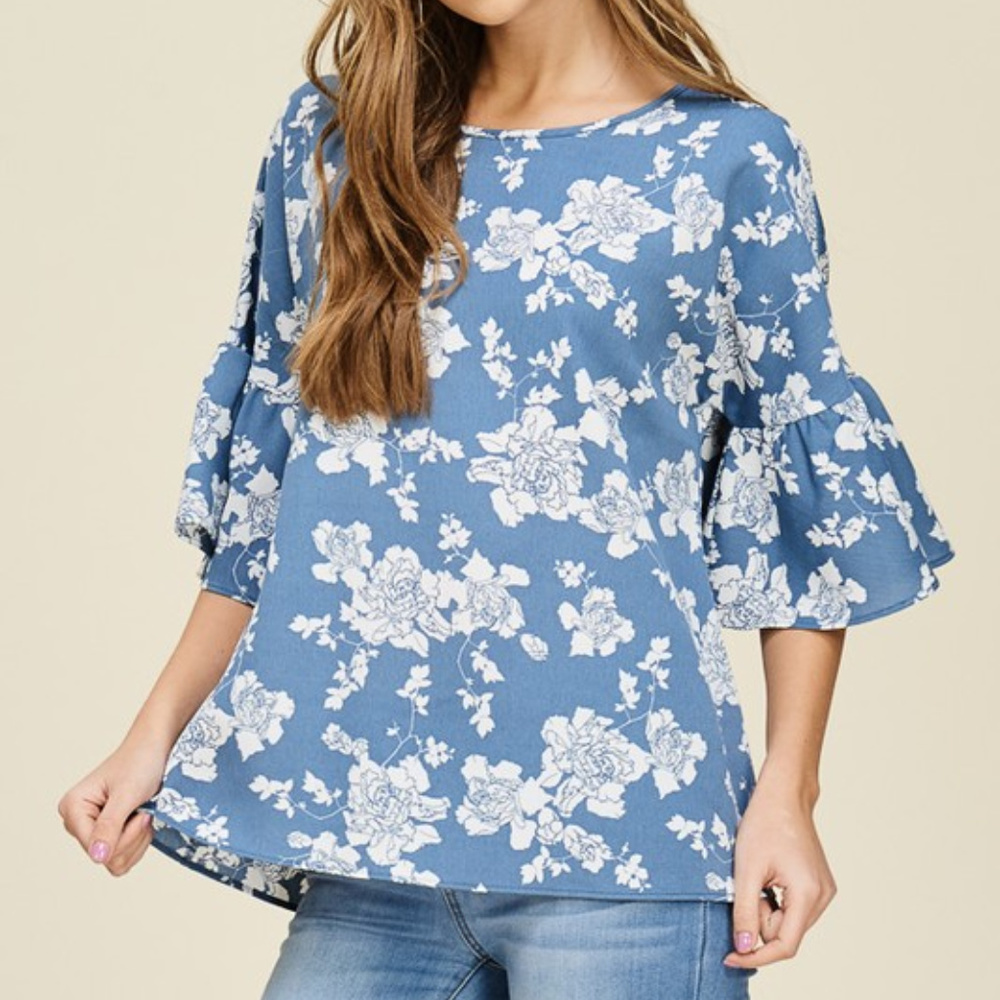 New blue top with white floral print & 3/4 sleeves